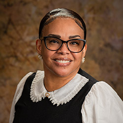 Busey Associate Michelle Watson smiling